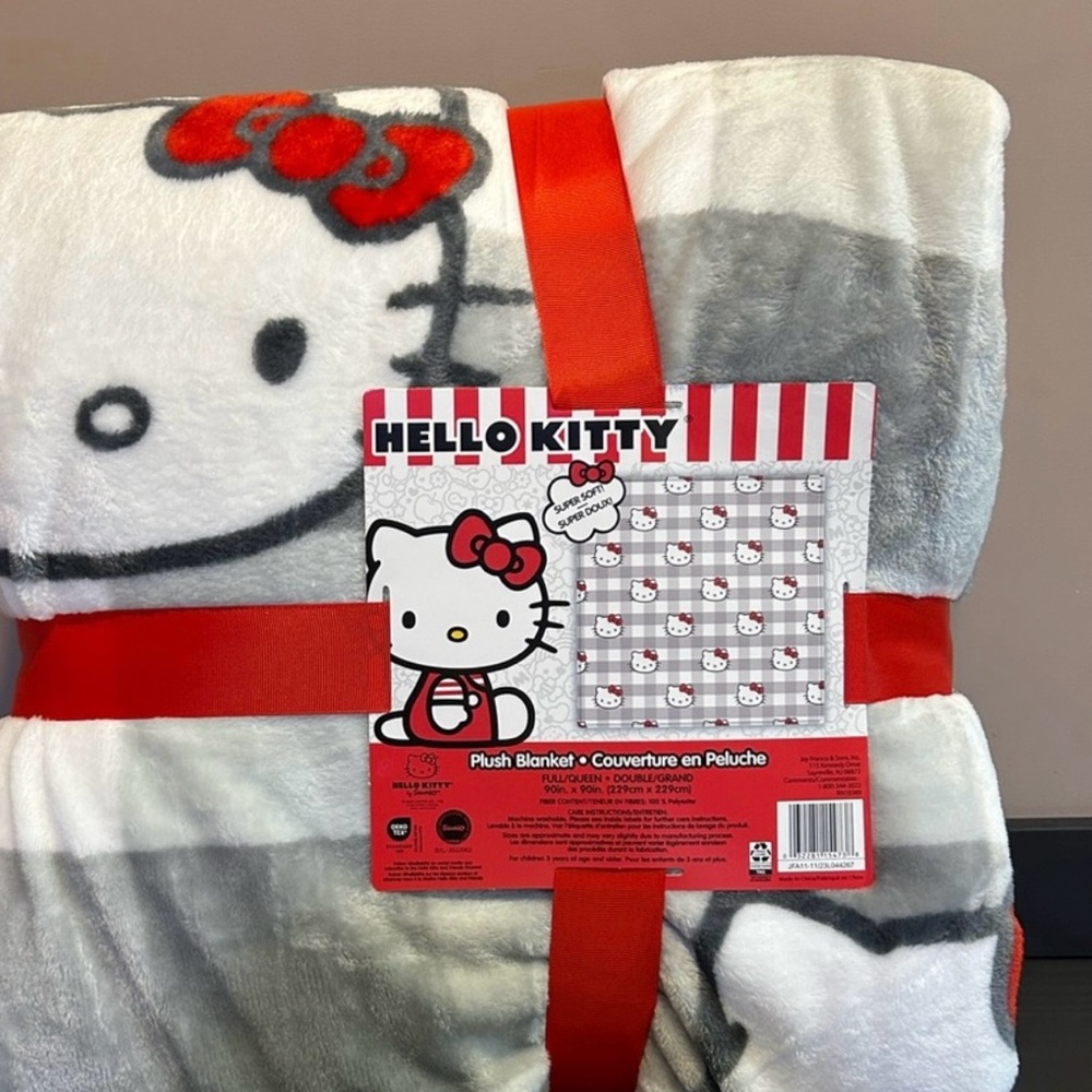 Hello Kitty Fill/Queen Gingham Grey with HK Red Bow Blanket - Picture 2 of 3